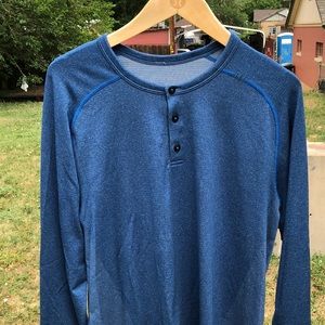 Lululemon metal vent Henley long sleeve